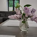 شقة Przestronny Luksusowy Apartament, Klimatyzacja, Duzy Parking, Zameldowanie 24h, 2 Sypialnie, Salon, Kuchnia, Pralnia, Monitoring, 95mkw
