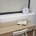 Lejlighed Przestronny Luksusowy Apartament, Klimatyzacja, Duzy Parking, Zameldowanie 24h, 2 Sypialnie, Salon, Kuchnia, Pralnia, Monitoring, 95mkw